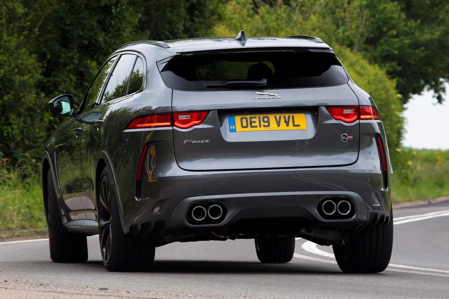  Jaguar F-Pace SVR 2019 года  (UK) (фото 2 из 17)